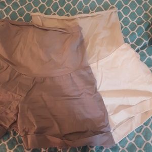2 pairs Med-Motherhood maternity shorts